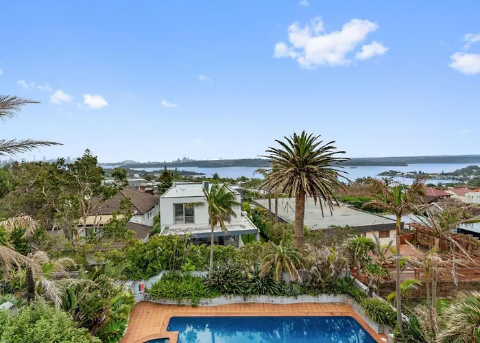 Home Peninsula Living In This Grand Family