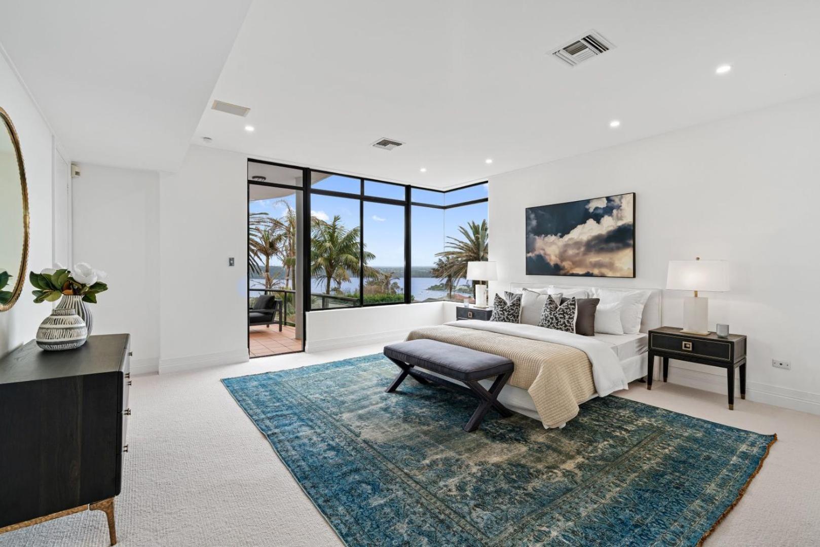 Peninsula Living In Grand Family * Sydney