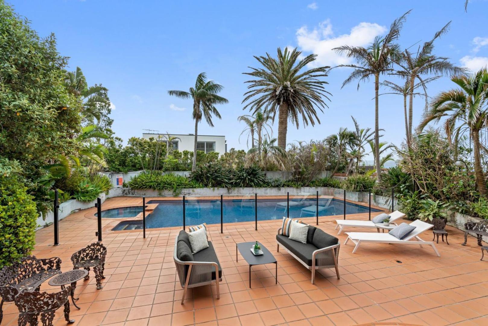 Villa Peninsula Living In Grand Family